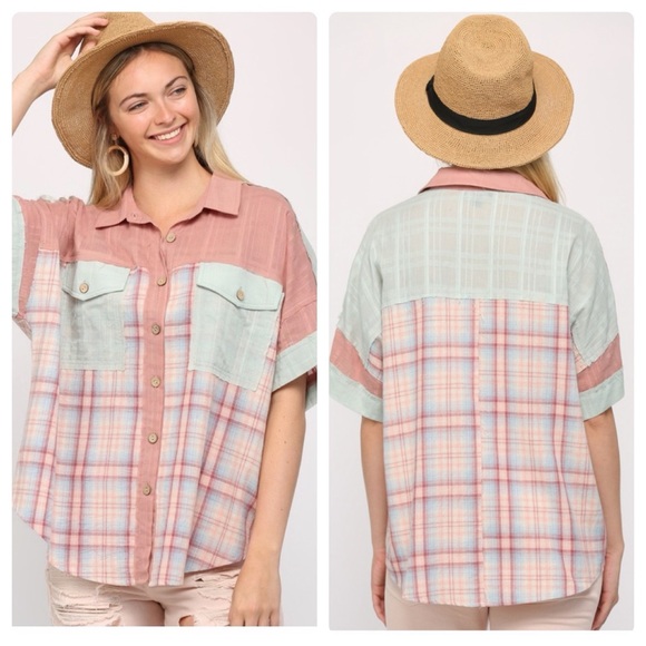 A Girl Thing Tops - $12 start 121 🆑Textured Woven and Plaid Mixed Button Down Top Front Pockets